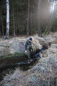 vyrovnání a opětovné umístění vyčištěného rukávu